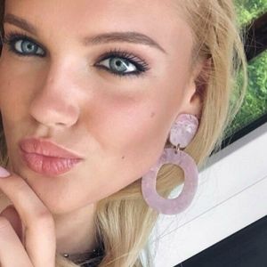 🐶Acrylic drop earrings